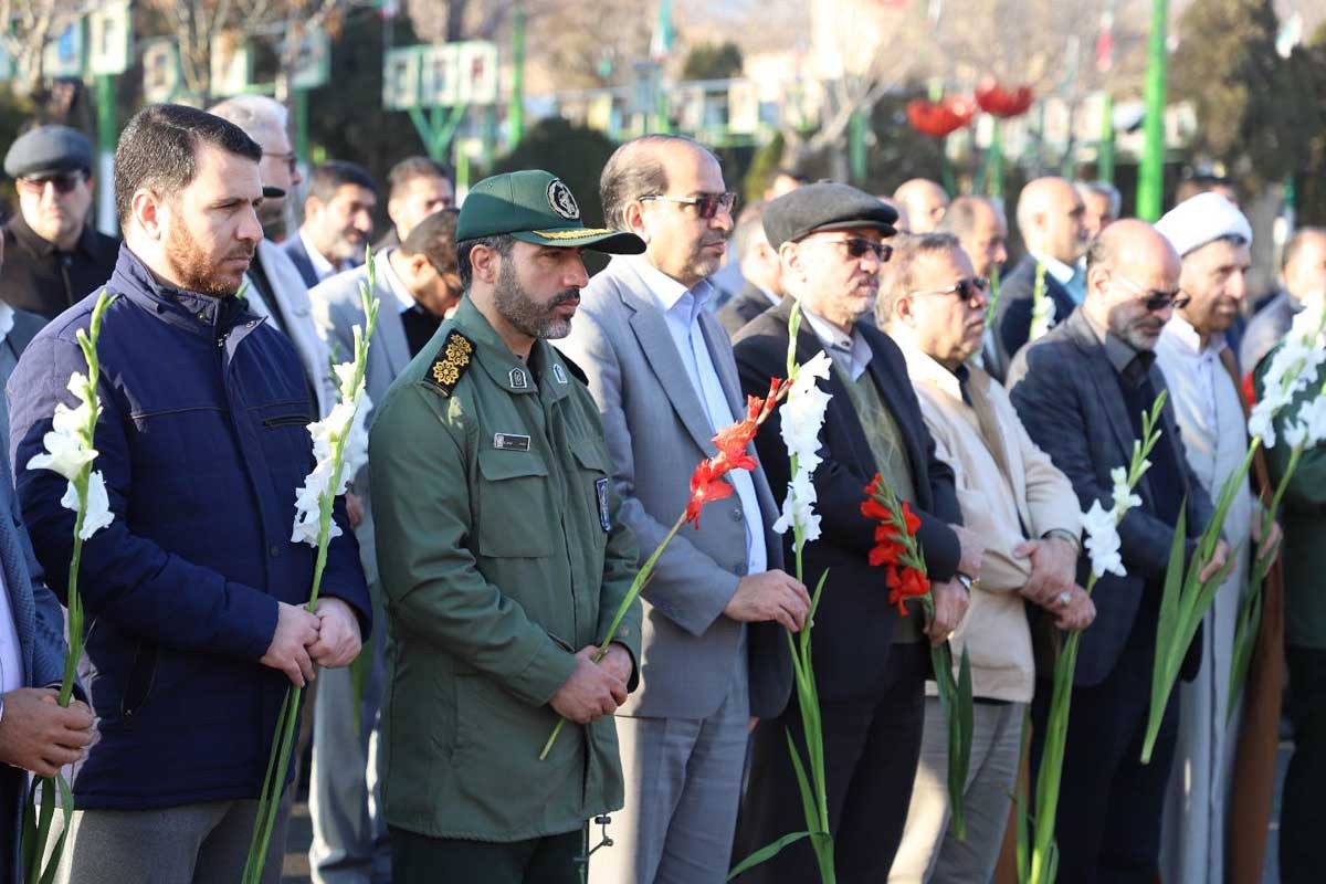 سفر مشاور وزیر به همراه مشاورین مادر تخصصی امور ایثارگران به استان مرکزی از قاب تصاویر